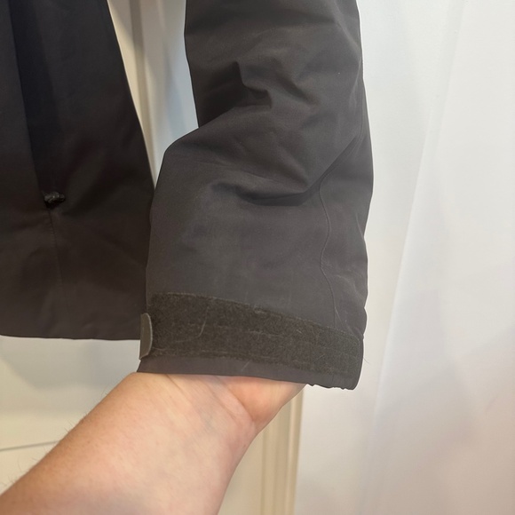 Arc'teryx Fission SV Winter Jacket - Picture 4 of 12